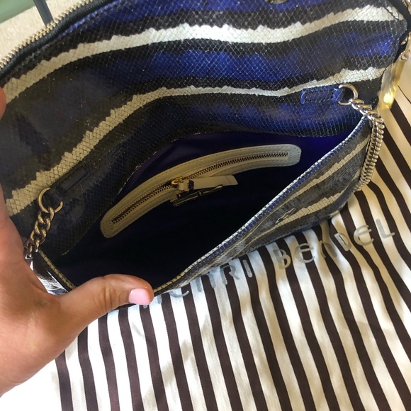 Henri Bendel purse/pouch - Picture 12 of 16
